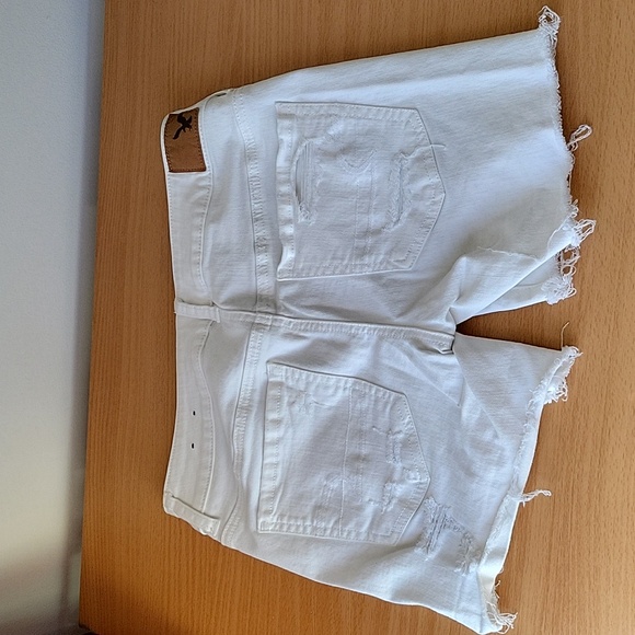 American Eagle Outfitters - White Shorts size 4 - Picture 2 of 3